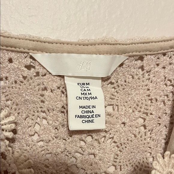 NWOT Beige Floral Crochet Lace Top - Picture 2 of 6